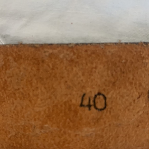 HAND TOOLED LEATHER BELT - Picture 4 of 13